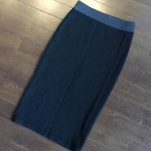 Zara Black Midi Pencil Skirt